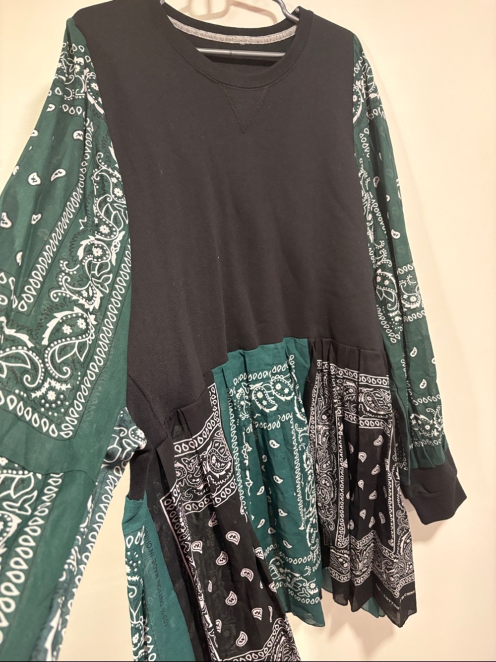 Black and Dark Green Bandana-Print Long Sleeve Dress - Picture 3 of 3